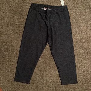 brand new darkwash Capri leggings size medium 7-9
